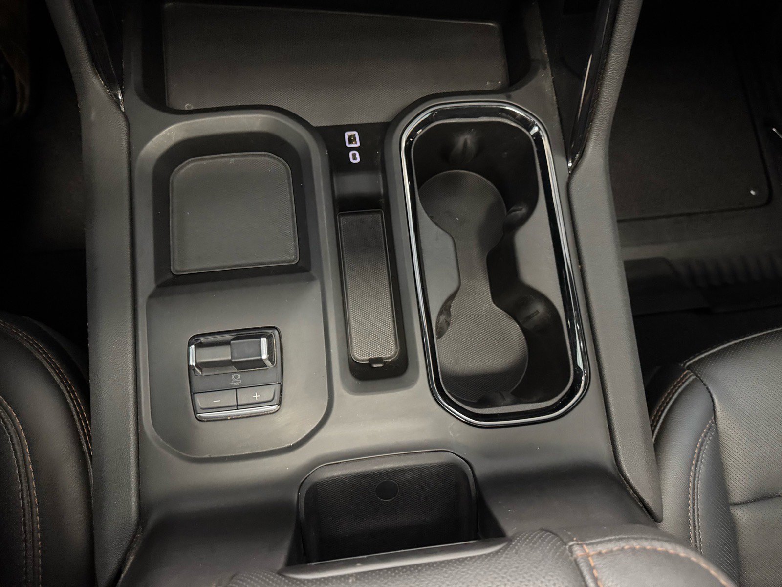 Used 2024 GMC Sierra 2500 AT4 w/ AT4 Premium Plus Package image 21