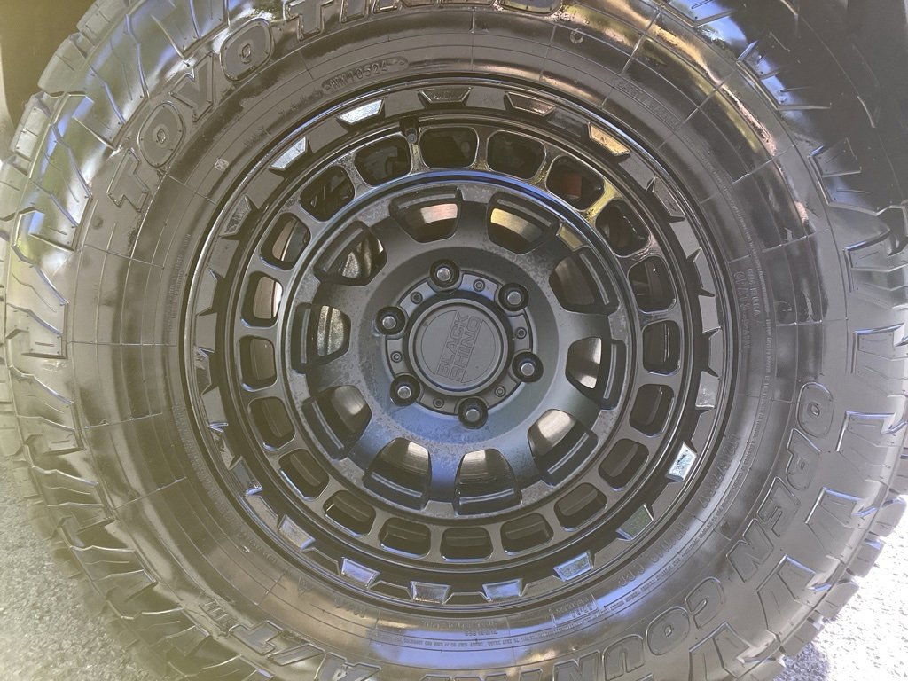 Used 2024 Toyota Tacoma TRD Off-Road image 13