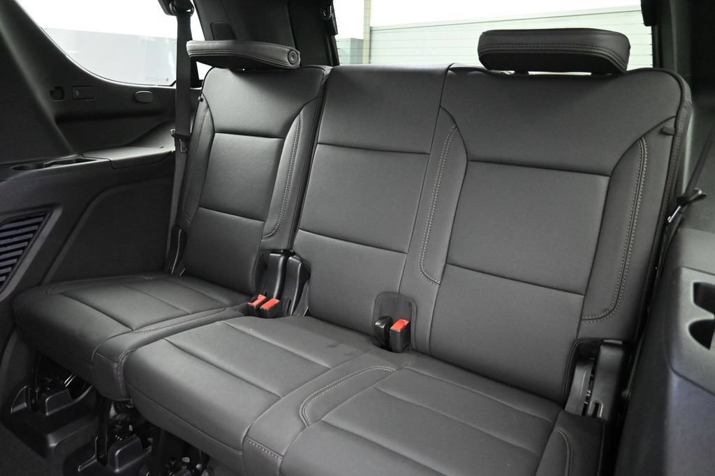 Used 2025 Chevrolet Tahoe High Country AWD/4WD image 21