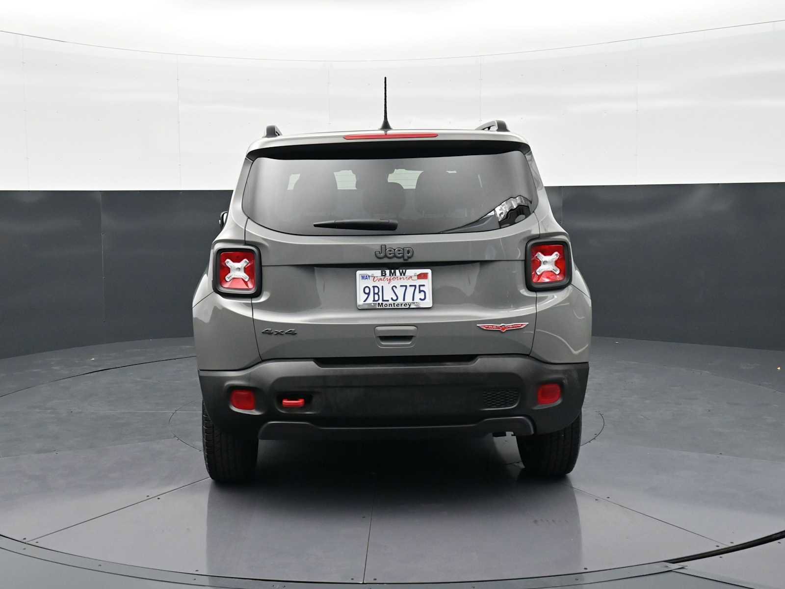 Used 2022 Jeep Renegade Trailhawk AWD/4WD image 6
