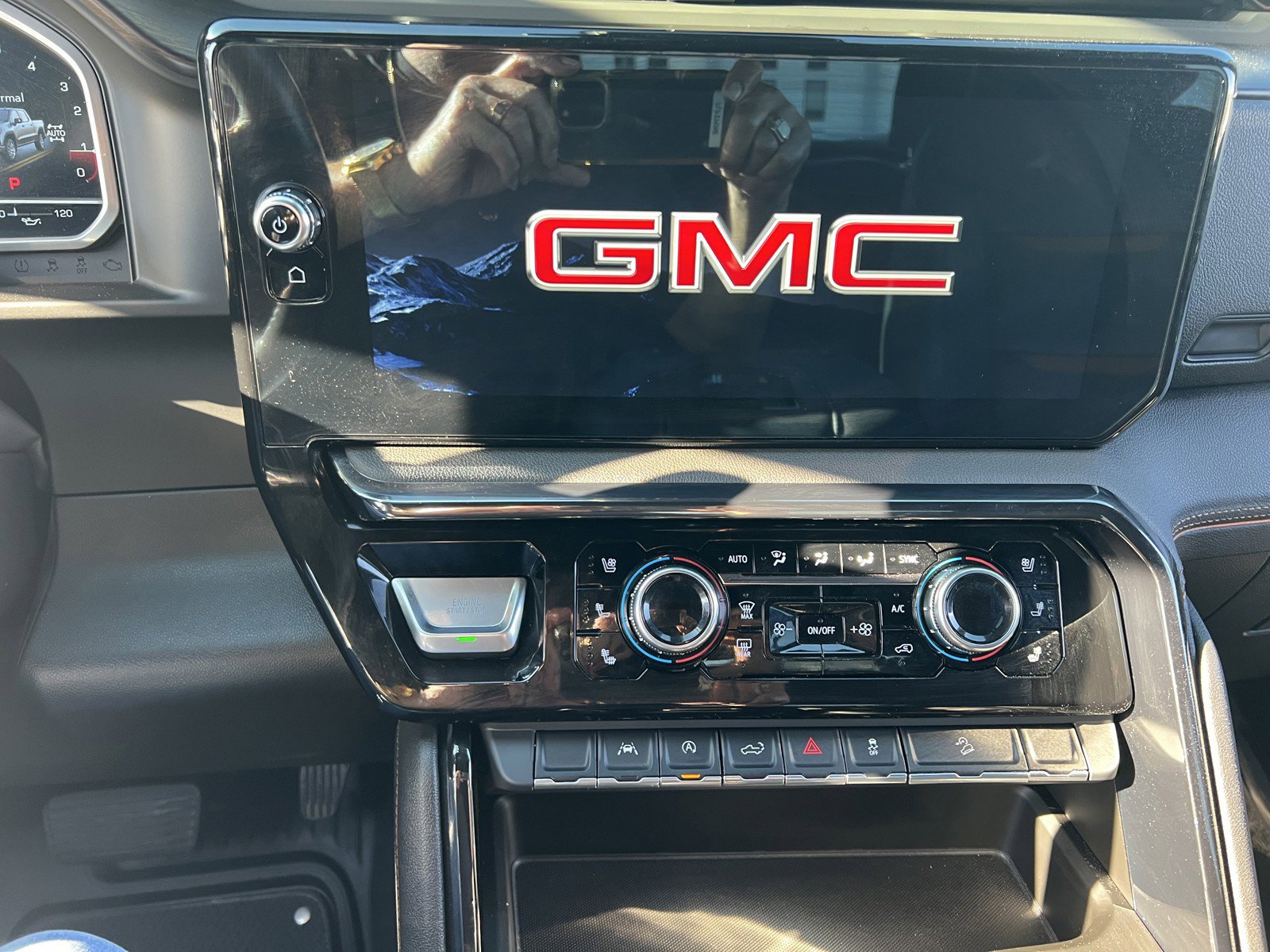 Used 2022 GMC Sierra 1500 AT4 image 19