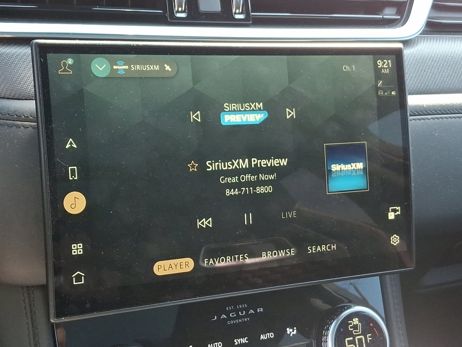 Used 2021 Jaguar F-PACE SVR image 18