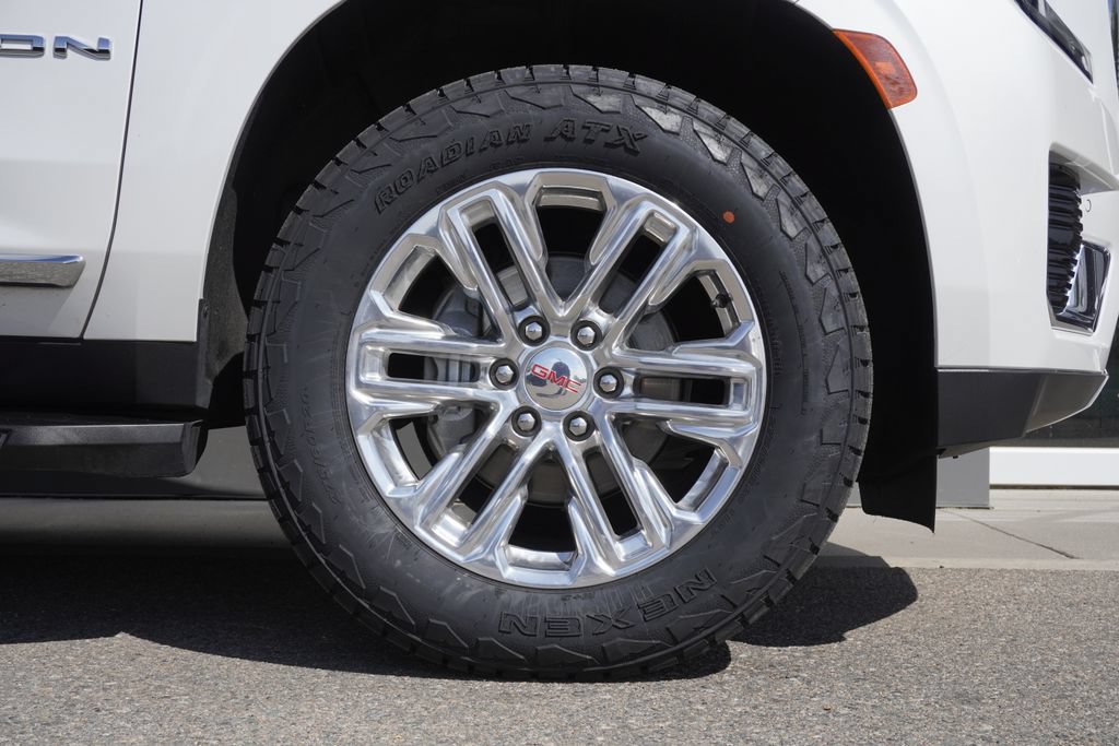 Used 2022 GMC Yukon SLT AWD/4WD image 35