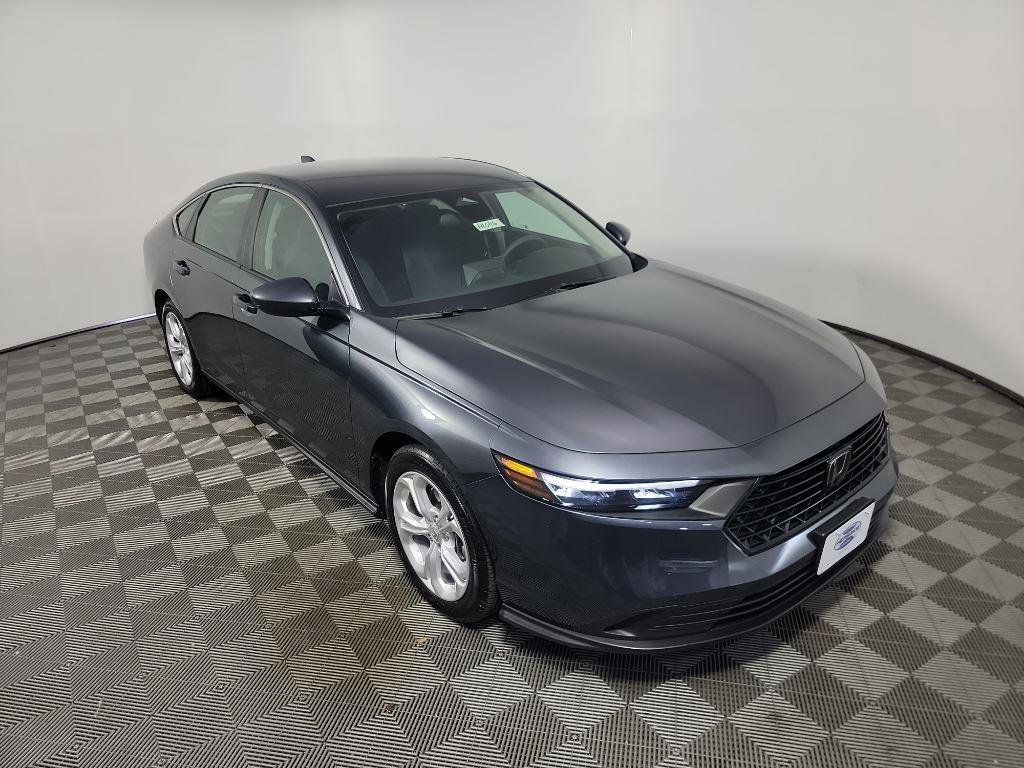 Certified 2025 Honda Accord LX image 2