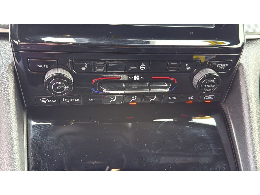 Used 2024 Jeep Grand Cherokee Altitude AWD/4WD image 22