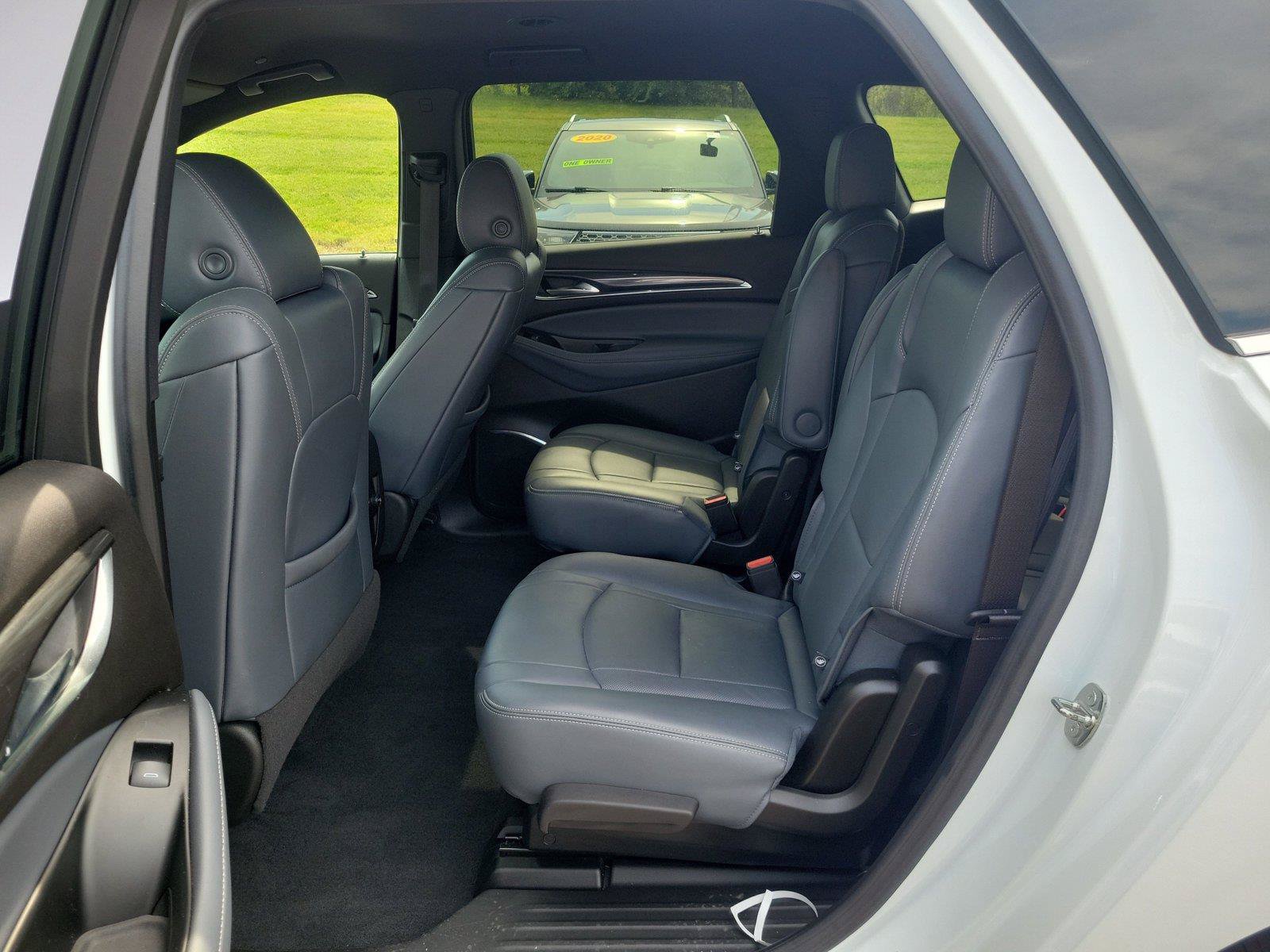 Used 2023 Buick Enclave Essence AWD/4WD image 12
