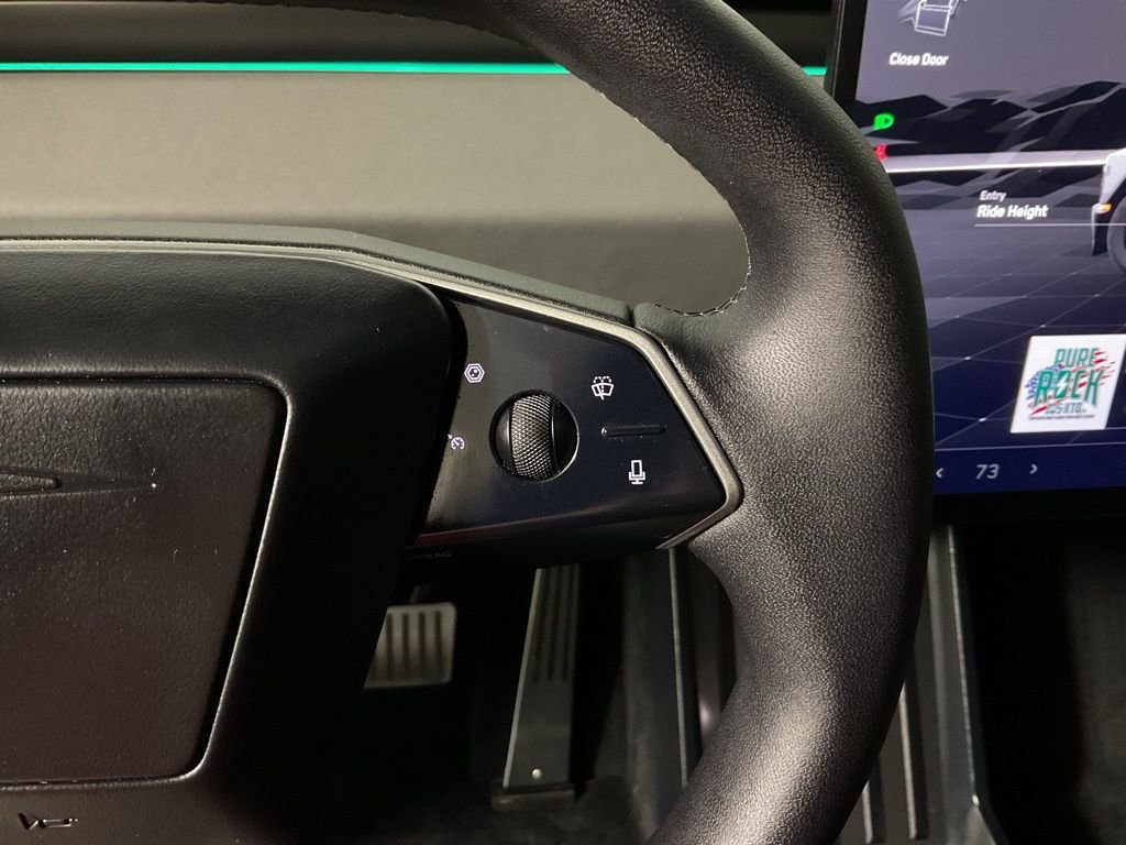 Used 2024 Tesla Cybertruck AWD Crew Cab image 27