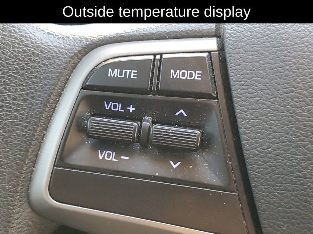 Used 2017 Hyundai Elantra SE image 9