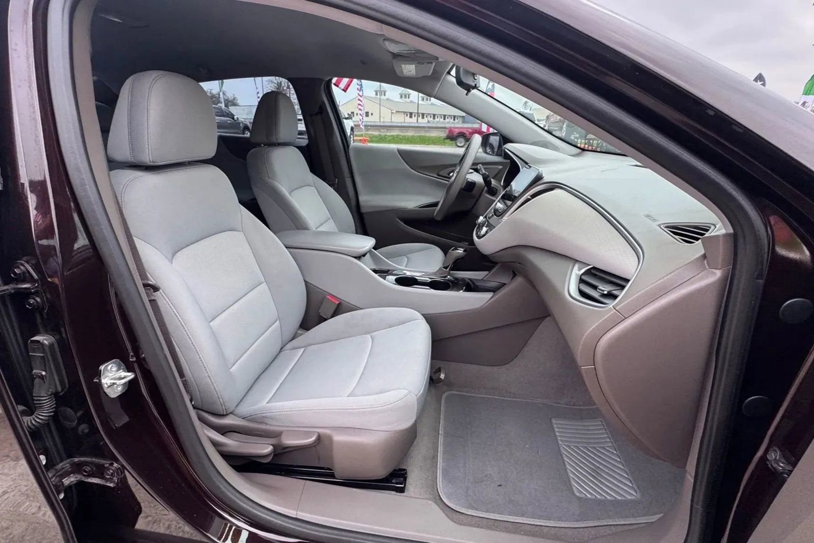 Used 2020 Chevrolet Malibu LS image 14