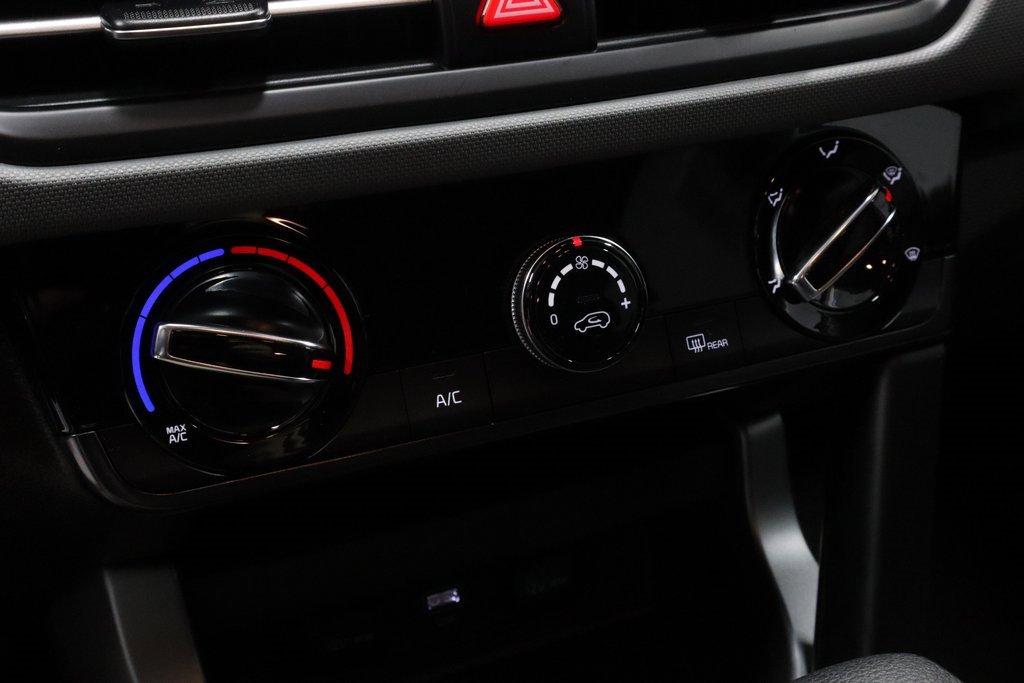 Used 2025 Kia Seltos LX image 30