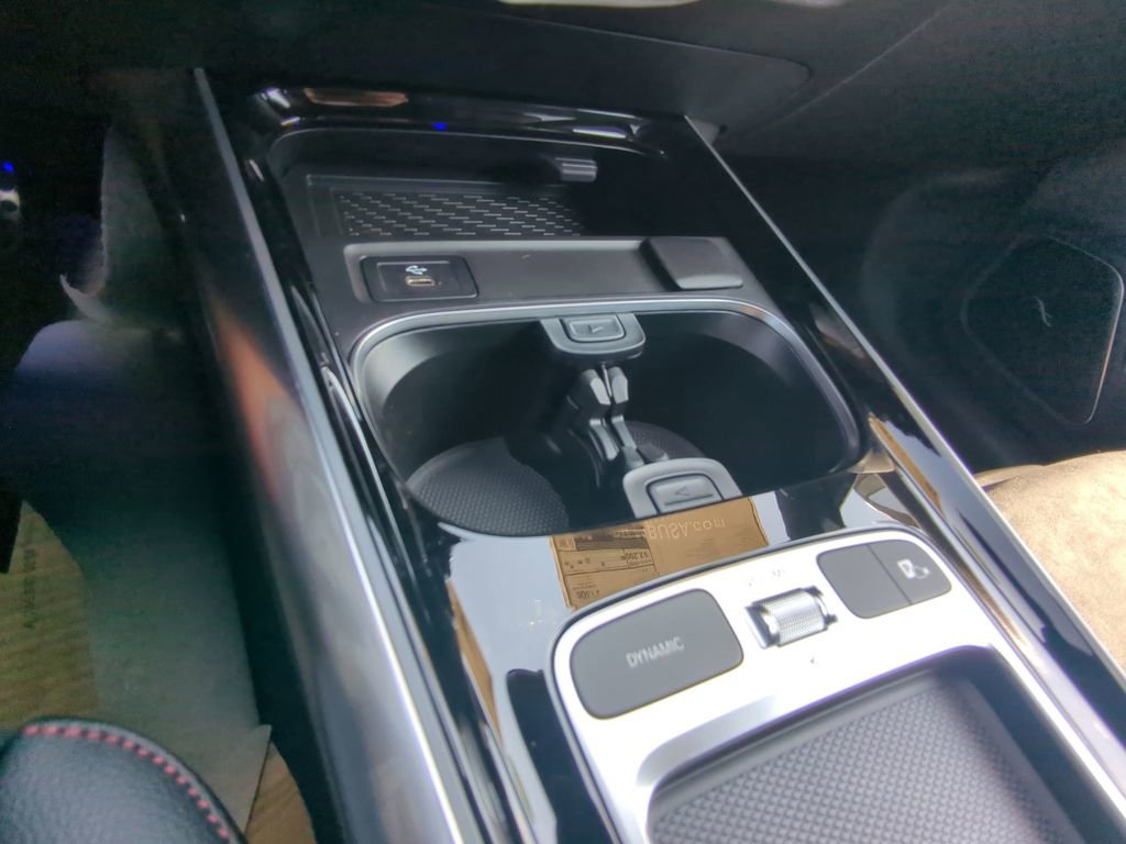 Used 2025 Mercedes-Benz GLA 250 image 8