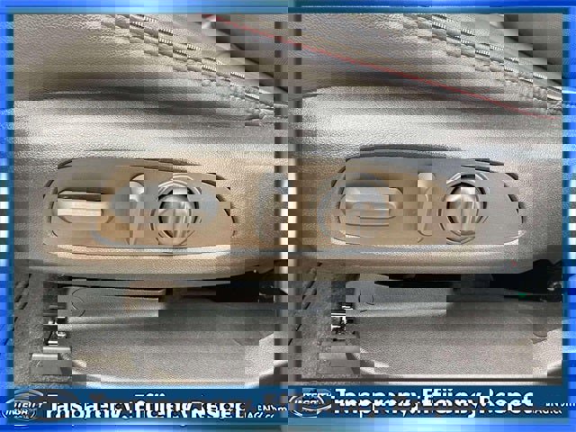 Used 2023 Chevrolet Traverse RS image 19