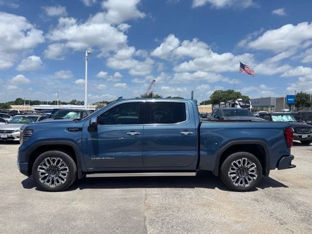 Used 2025 GMC Sierra 1500 Denali Ultimate AWD/4WD image 5