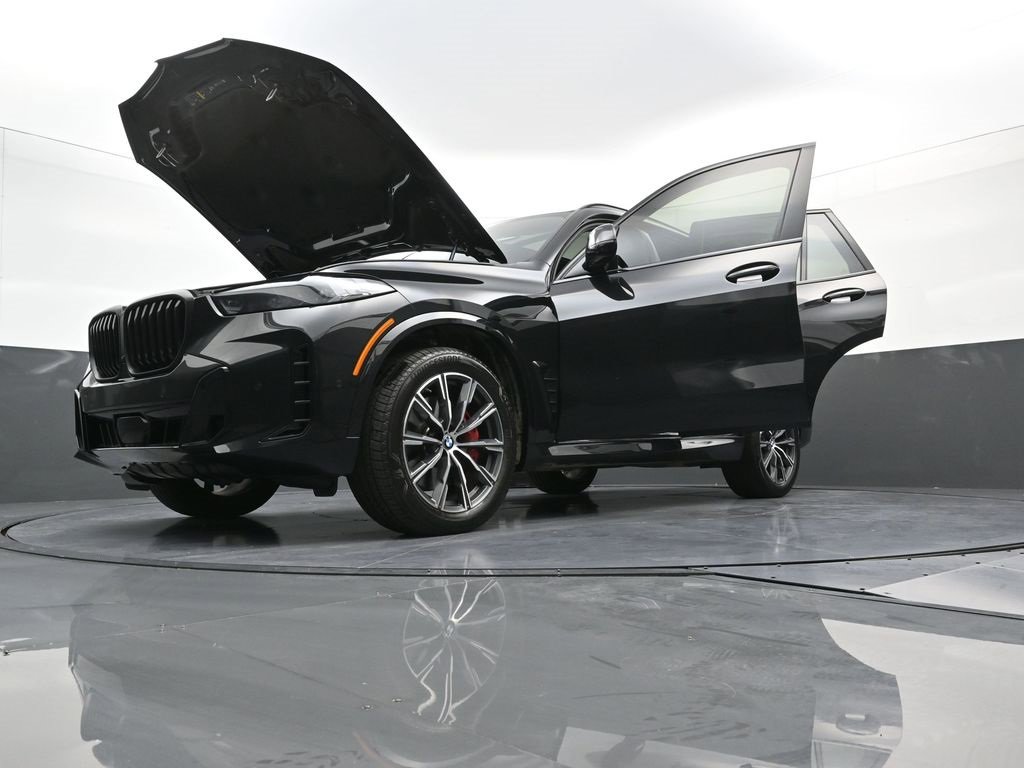Used 2026 BMW X5 xDrive40i w/ M Sport Package image 42
