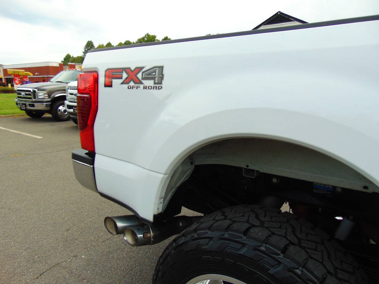Used 2020 Ford F350 Lariat w/ Lariat Ultimate Package AWD/4WD image 40