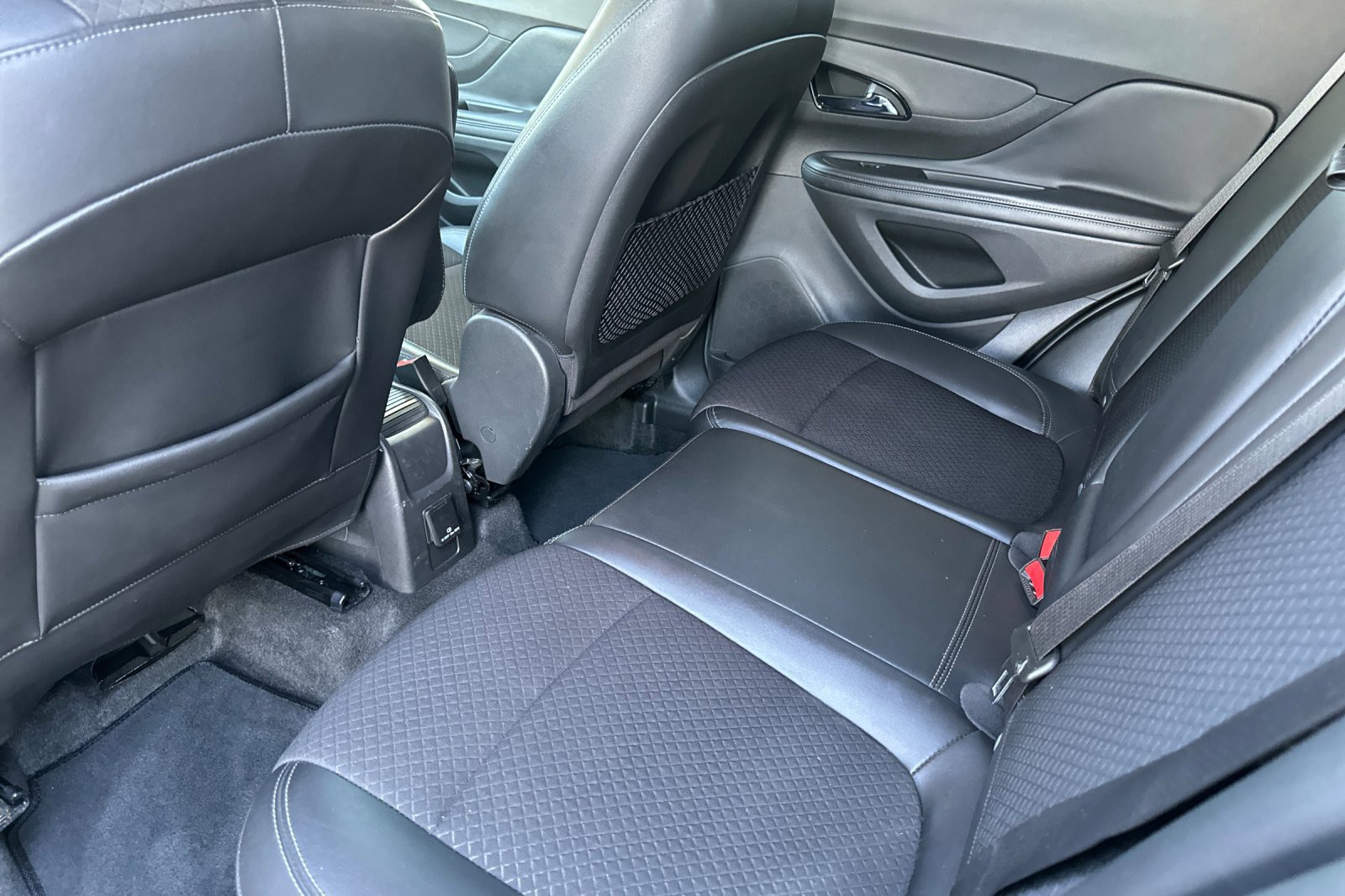 Certified 2019 Buick Encore Preferred w/ Safety Package FWD image 13