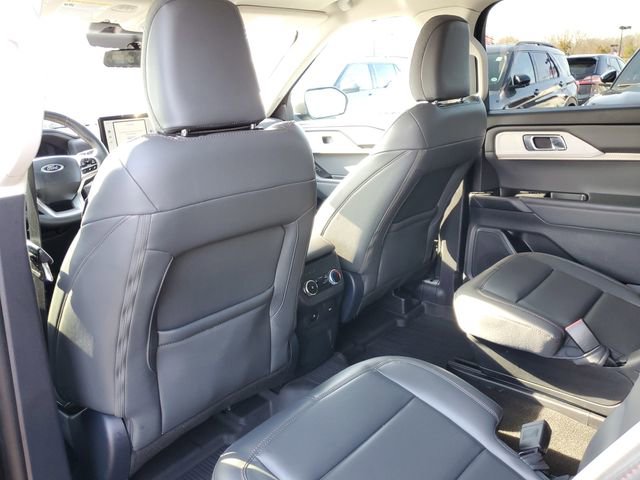 Certified 2025 Ford Explorer Active w/ Active Comfort Package image 28