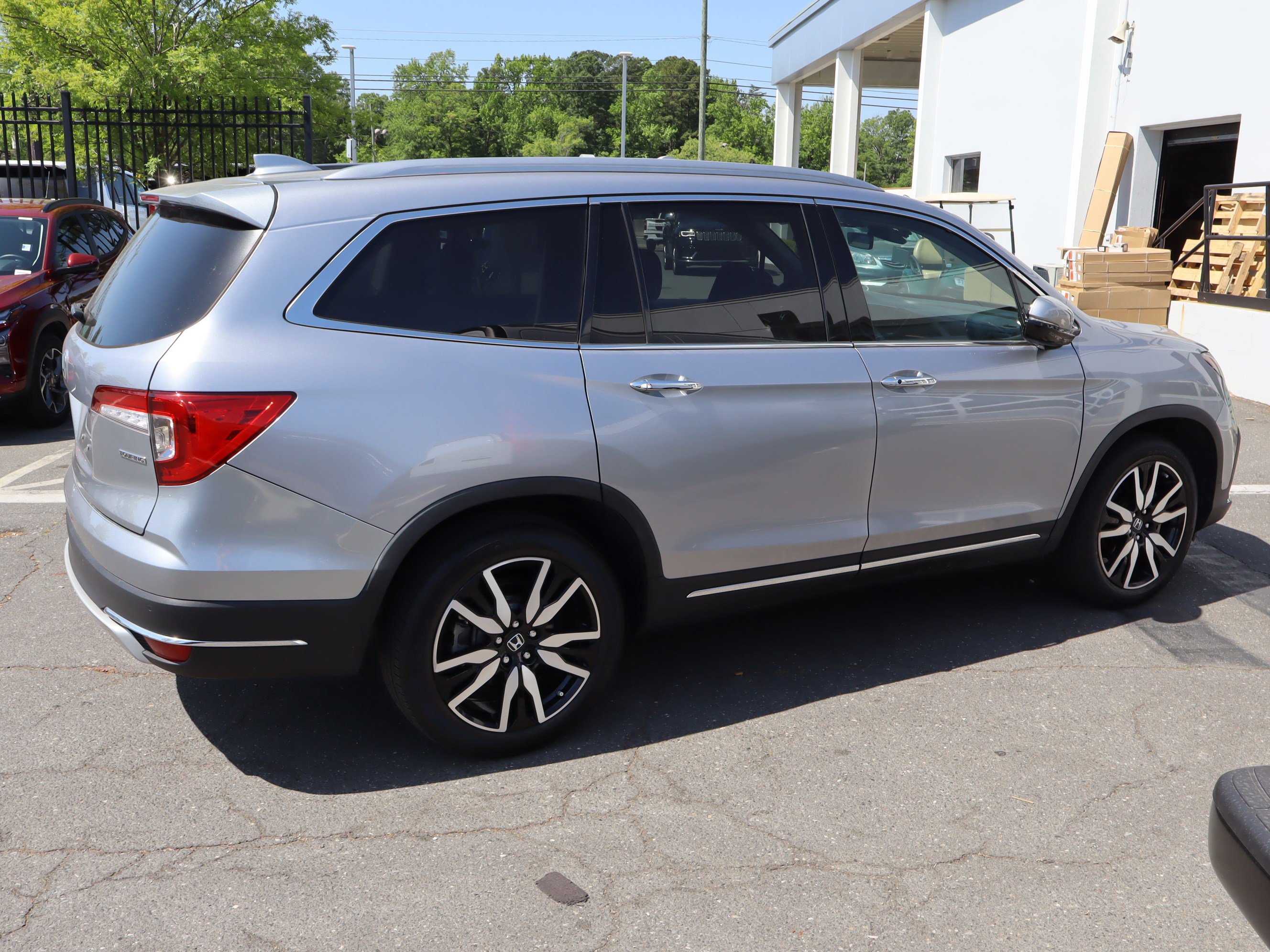 Used 2022 Honda Pilot Touring image 11