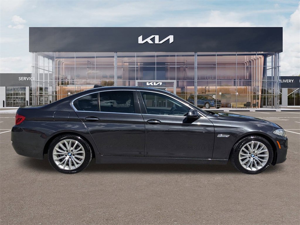 Used 2014 BMW 528i Sedan image 3