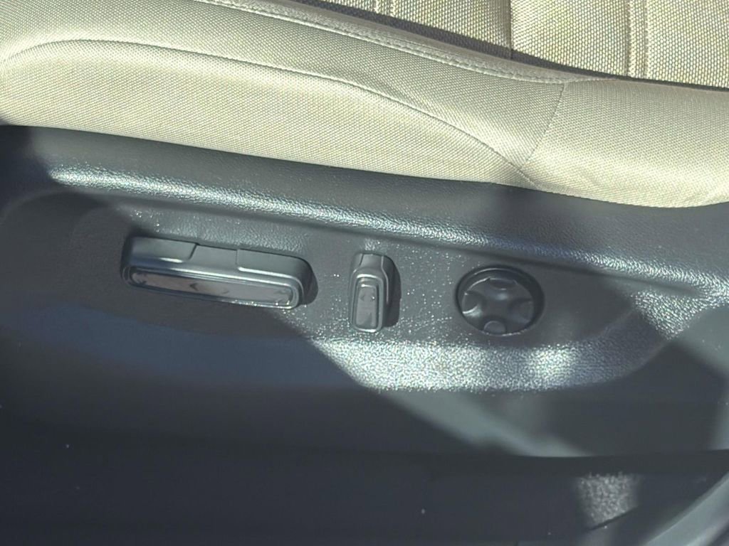 Used 2018 Honda CR-V EX image 22