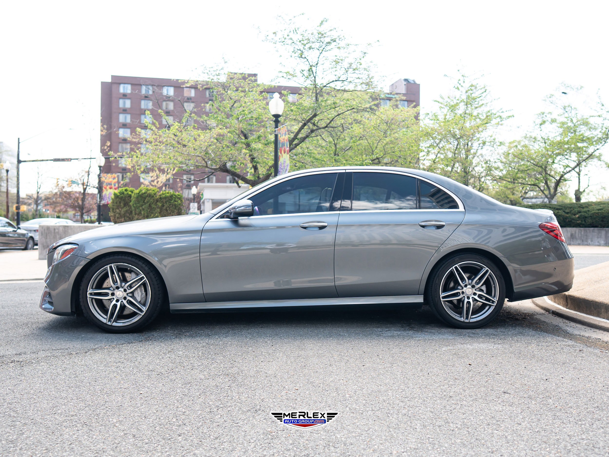 Used 2017 Mercedes-Benz E 300 image 4