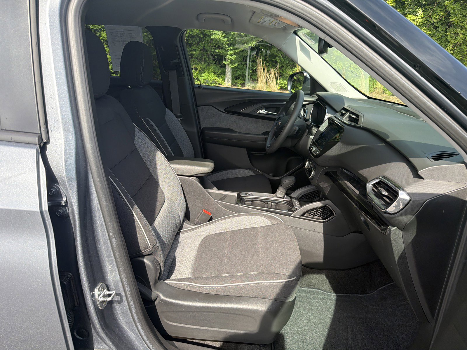 Used 2022 Chevrolet TrailBlazer LT w/ Convenience Package AWD/4WD image 14