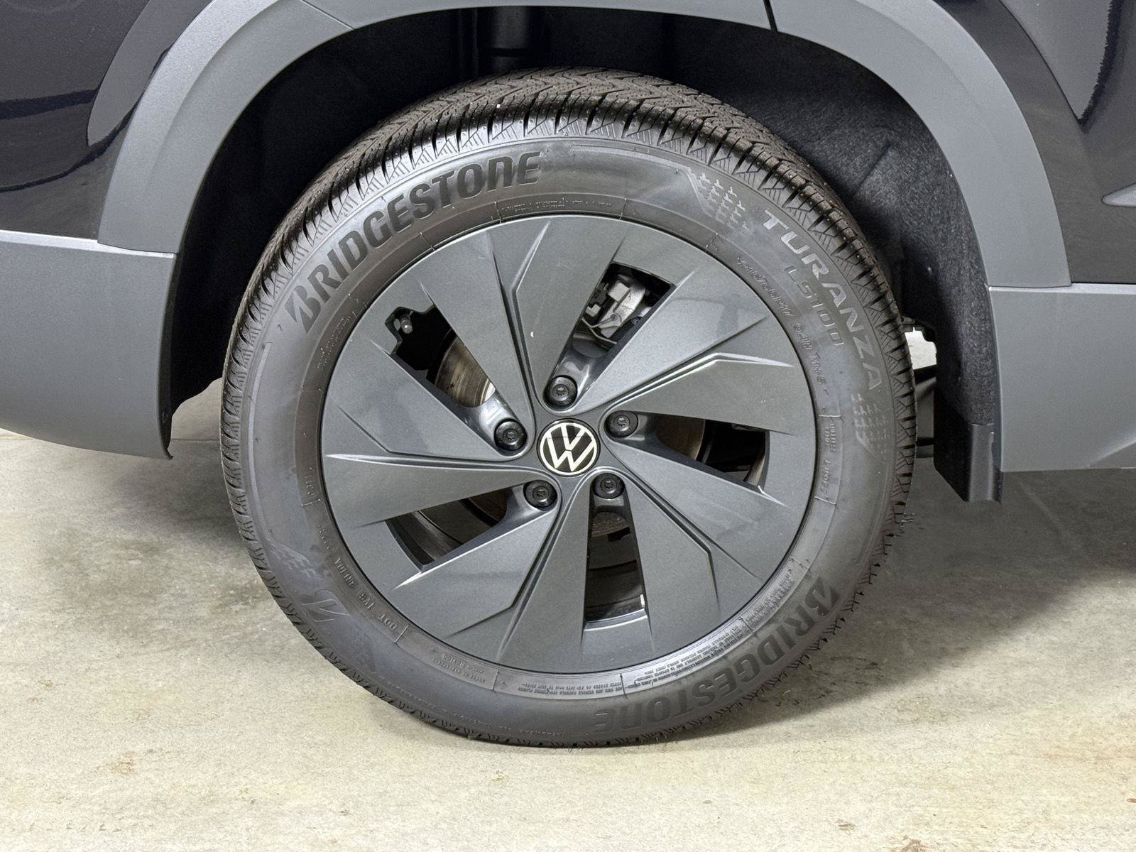 New 2027 Volkswagen Taos S FWD image 19