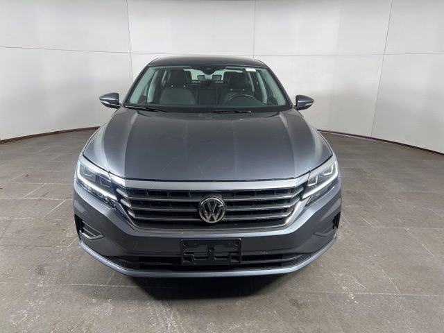 Used 2020 Volkswagen Passat 2.0T SE image 2