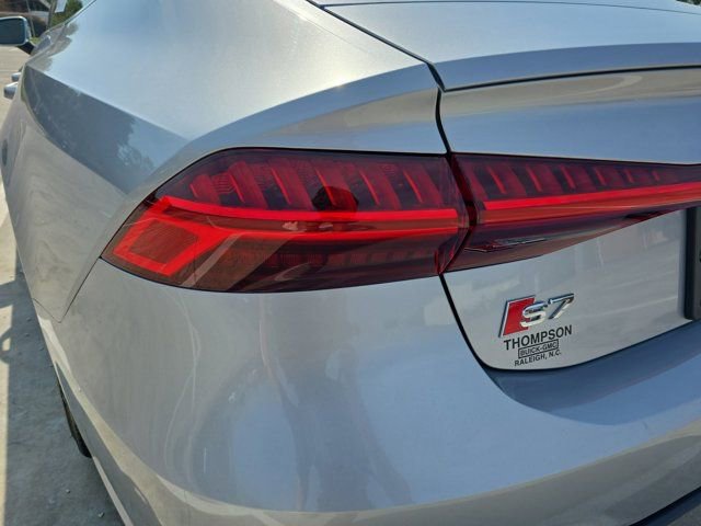 Used 2022 Audi S7 Prestige w/ Prestige Package image 34