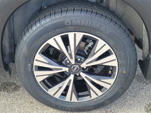 Certified 2023 Nissan Rogue SV image 13