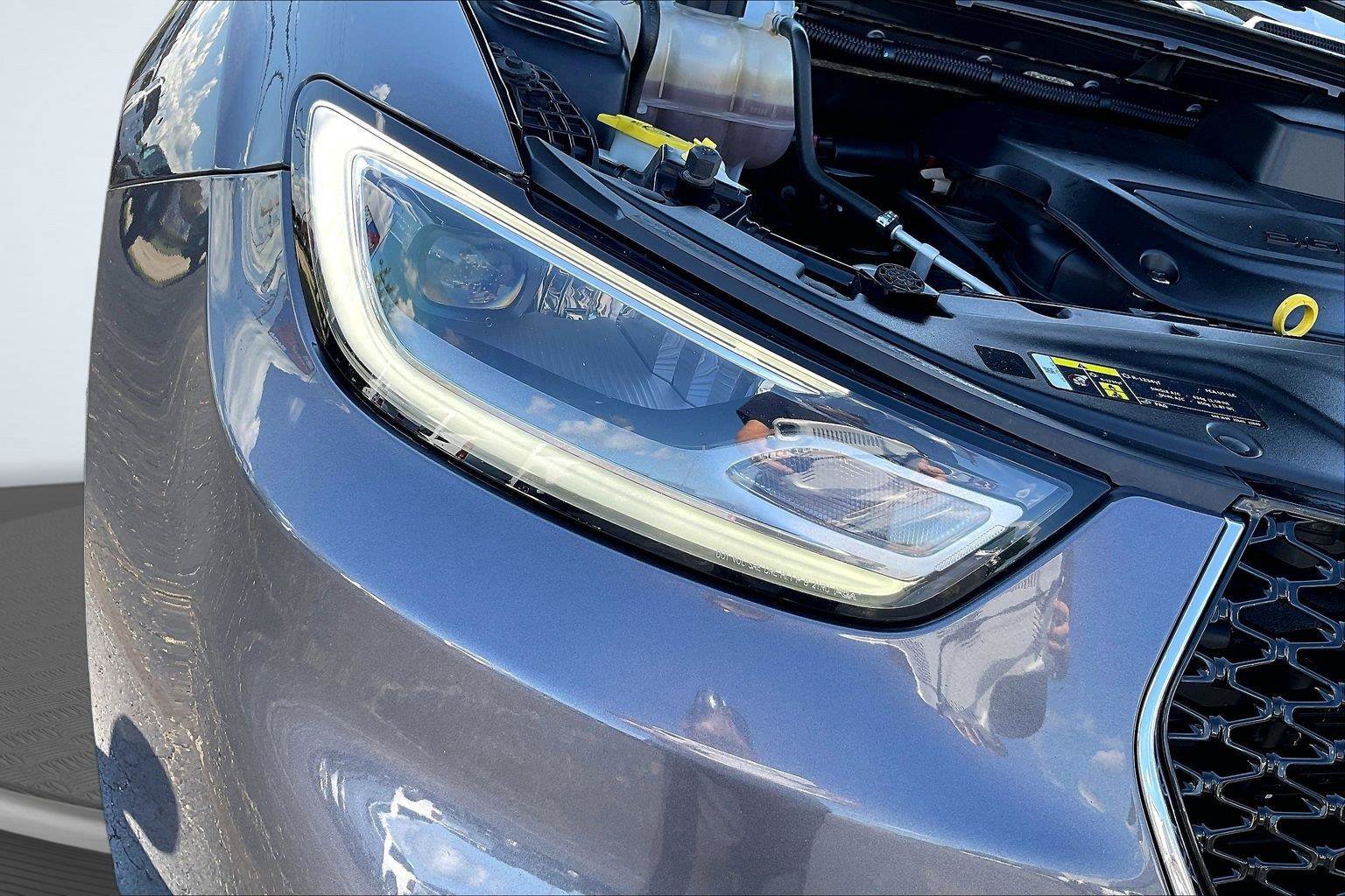 Used 2021 Chrysler Pacifica Touring w/ Cold Weather Group FWD image 27