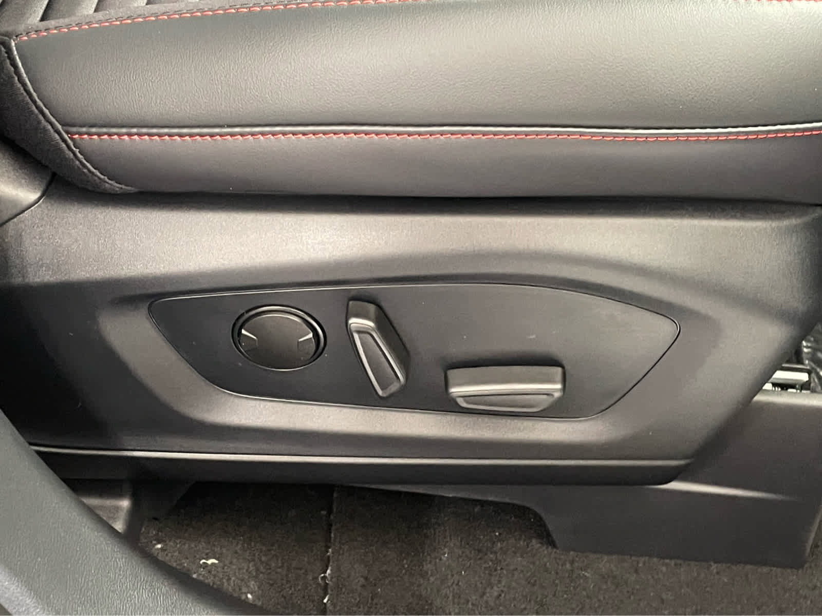 New 2026 Ford Explorer ST-Line AWD/4WD image 39