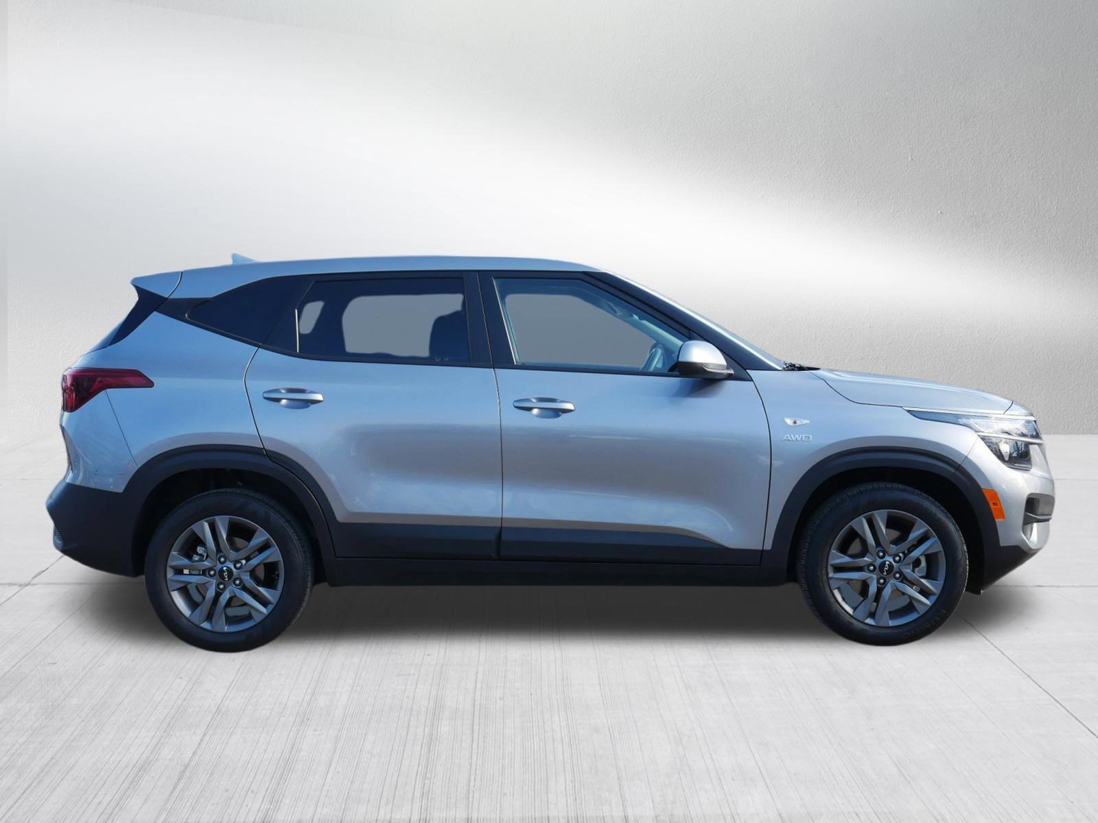 Certified 2023 Kia Seltos LX image 8