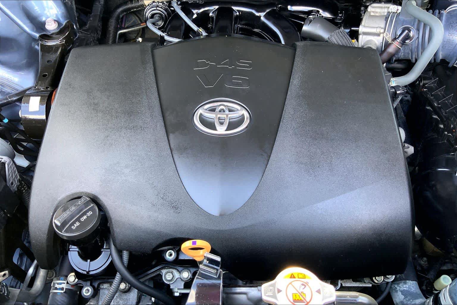 Used 2018 Toyota Highlander XLE FWD image 32