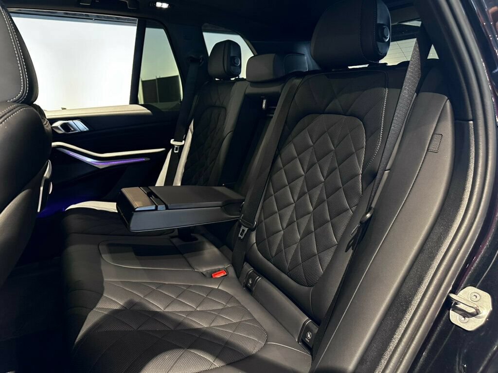 Used 2024 BMW X5 xDrive40i w/ M Sport Package AWD/4WD image 21
