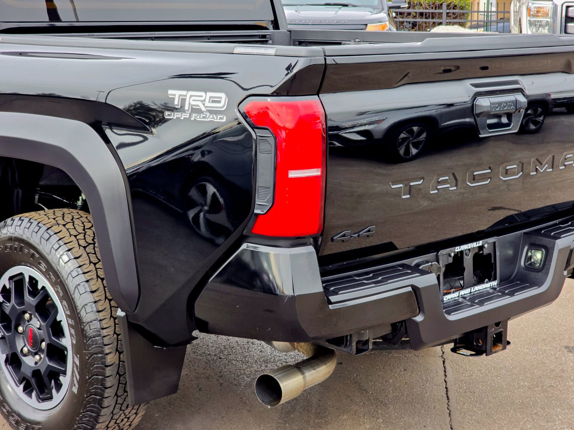 Used 2024 Toyota Tacoma TRD Off-Road image 19