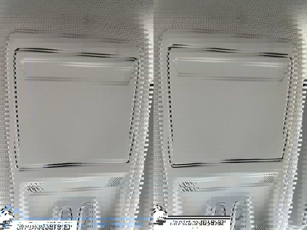 Used 2024 Ford Escape SE w/ PHEV Premium Package image 34