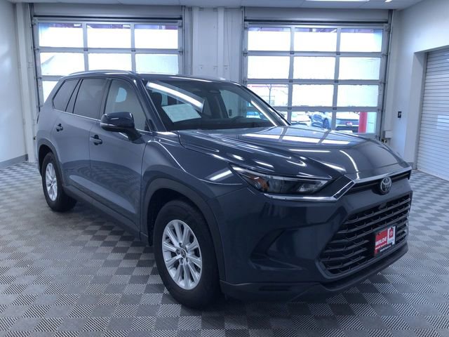 Used 2025 Toyota Grand Highlander XLE image 38