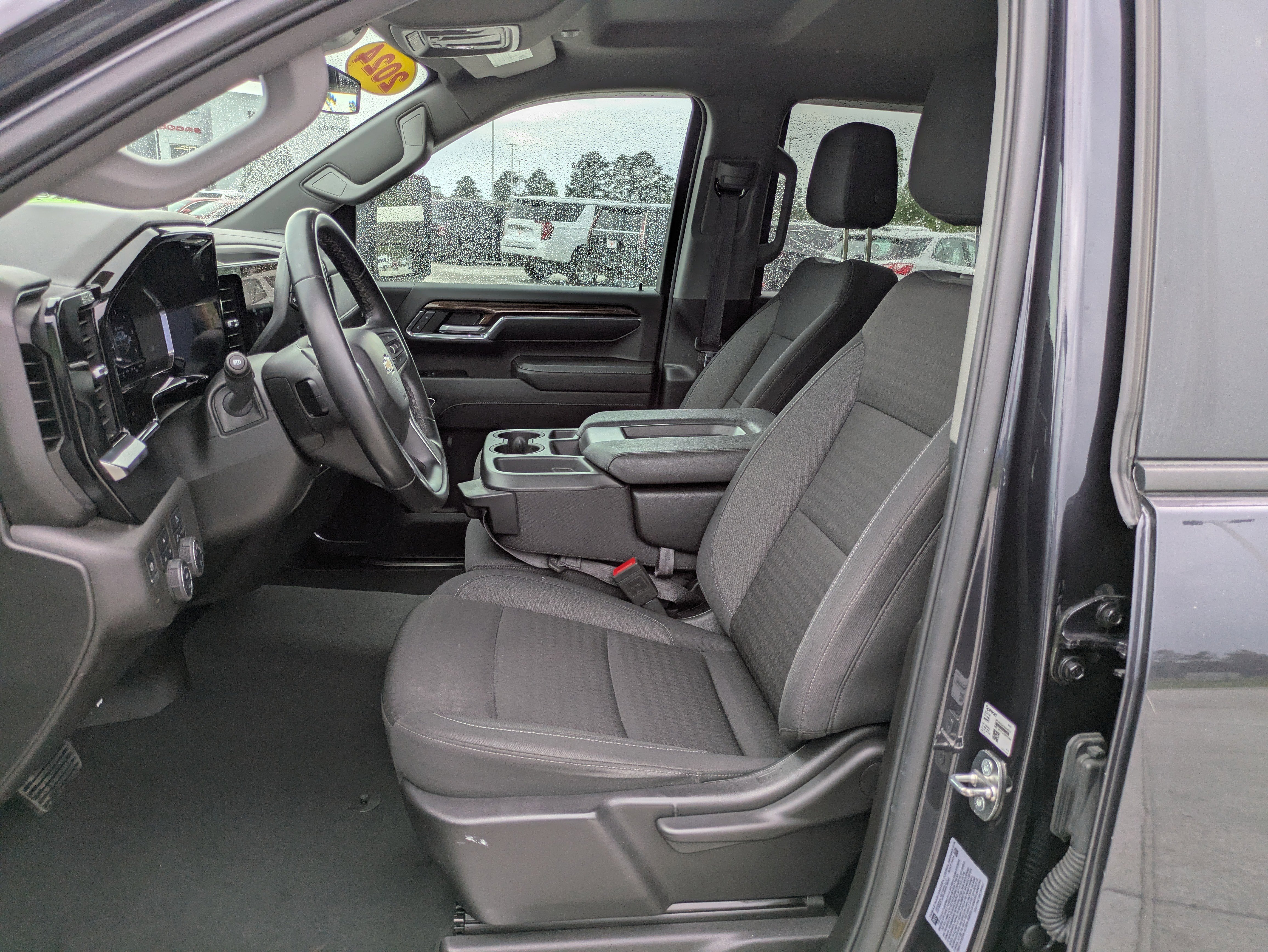 Used 2024 Chevrolet Silverado 2500 LT image 11