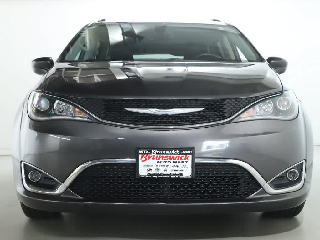Used 2017 Chrysler Pacifica Touring-L Plus w/ Tire & Wheel Group FWD image 5
