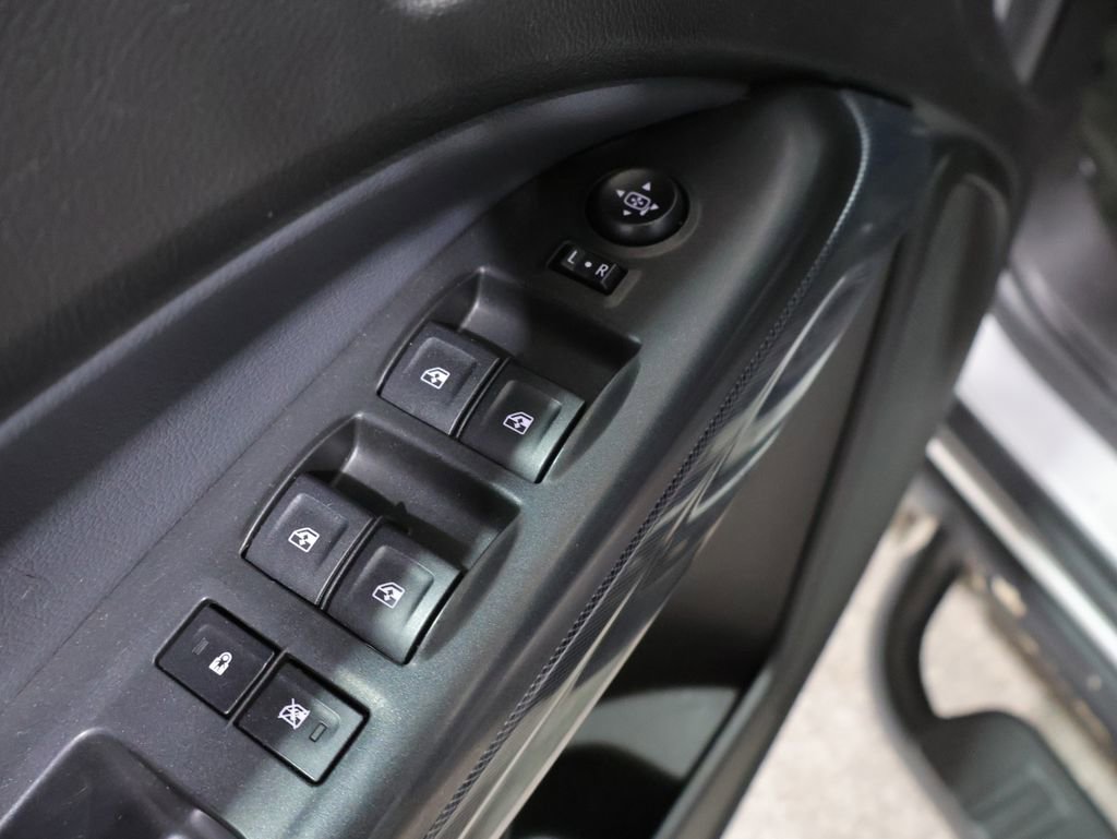 Used 2018 Chevrolet Colorado Z71 AWD/4WD image 14