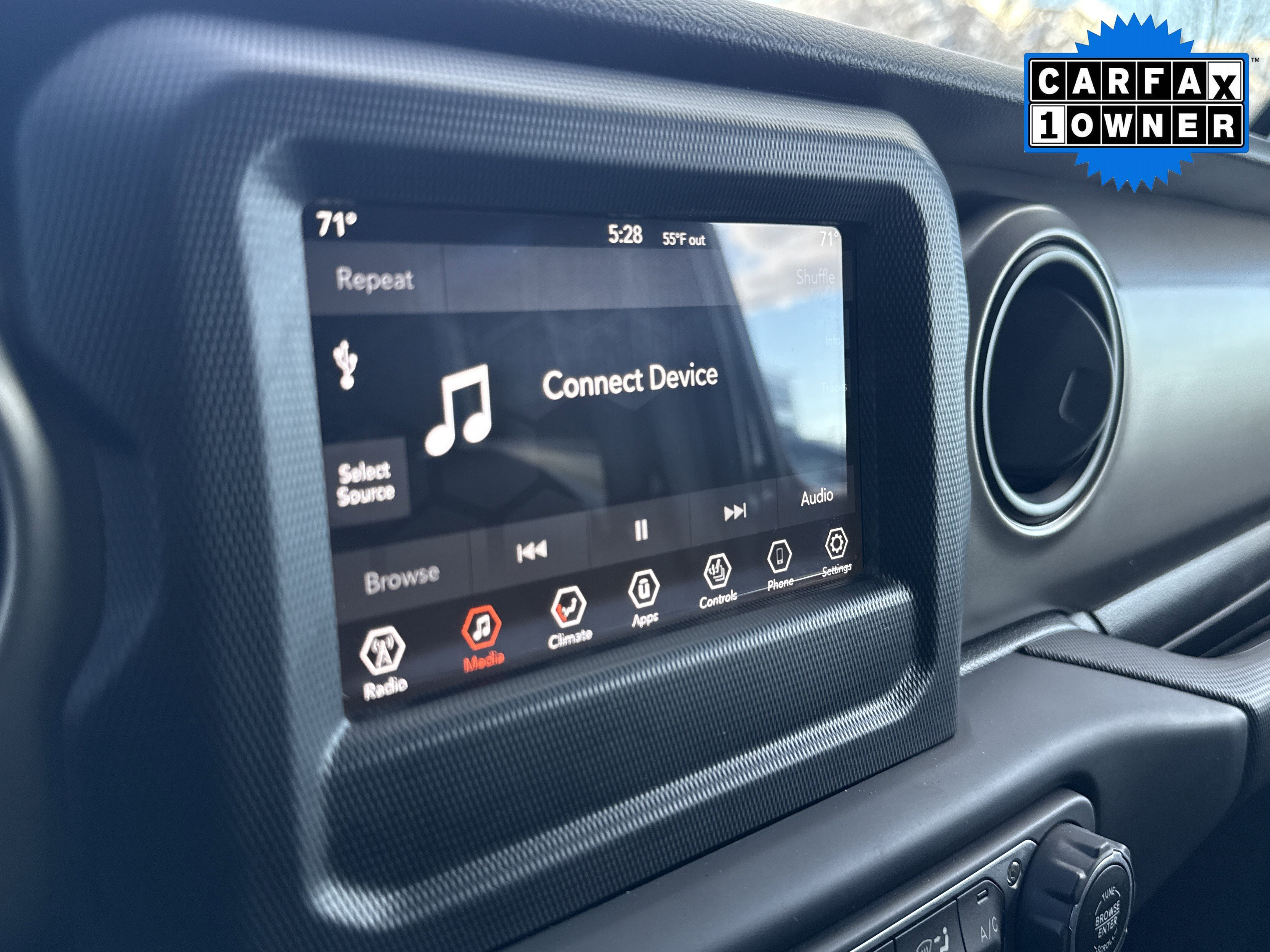 Used 2021 Jeep Gladiator Sport image 20
