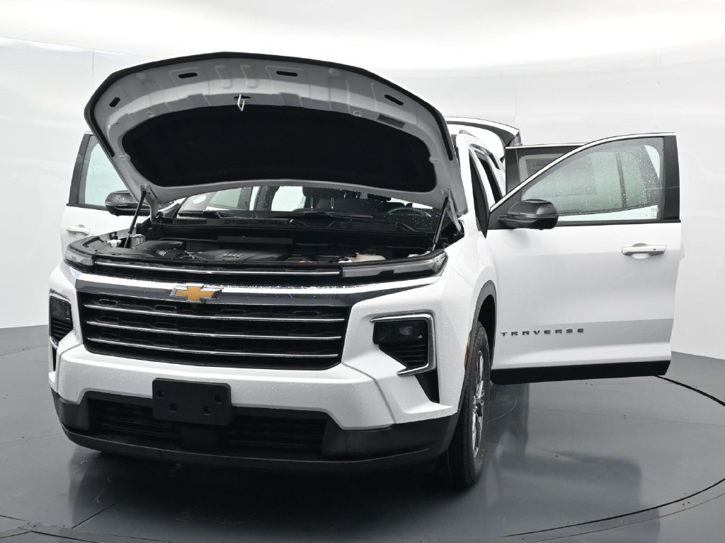 Used 2024 Chevrolet Traverse LT FWD image 37