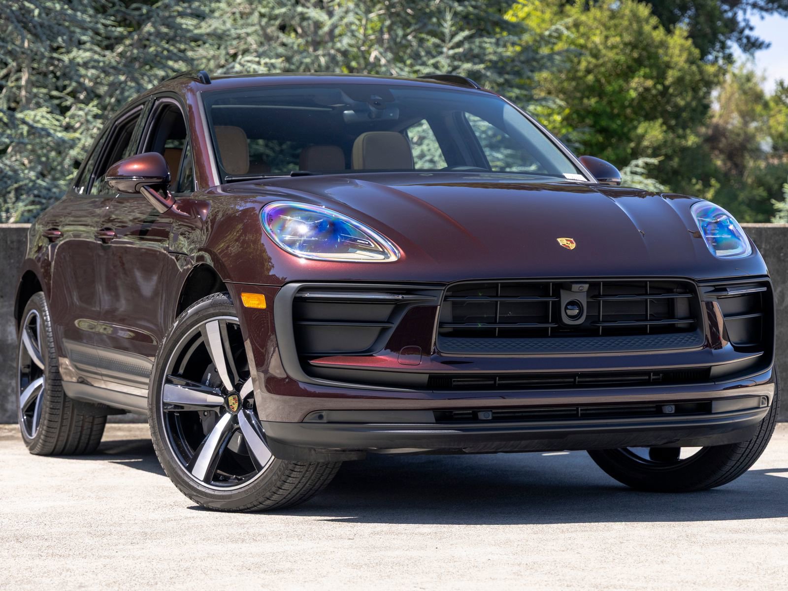 Certified 2026 Porsche Macan AWD/4WD image 6