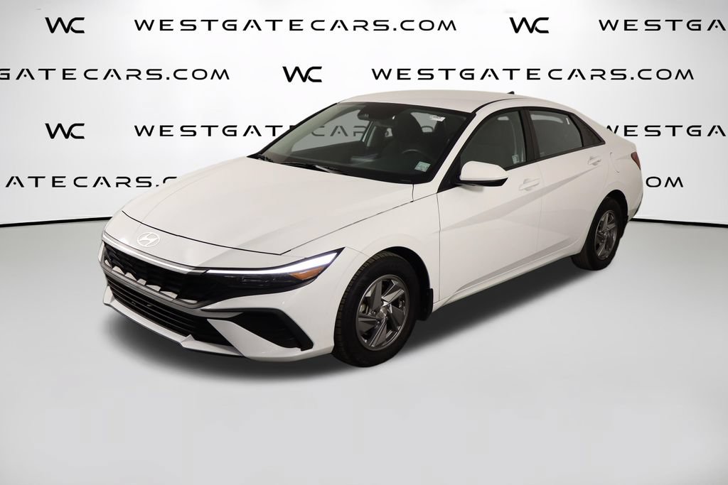 Used 2025 Hyundai Elantra SE