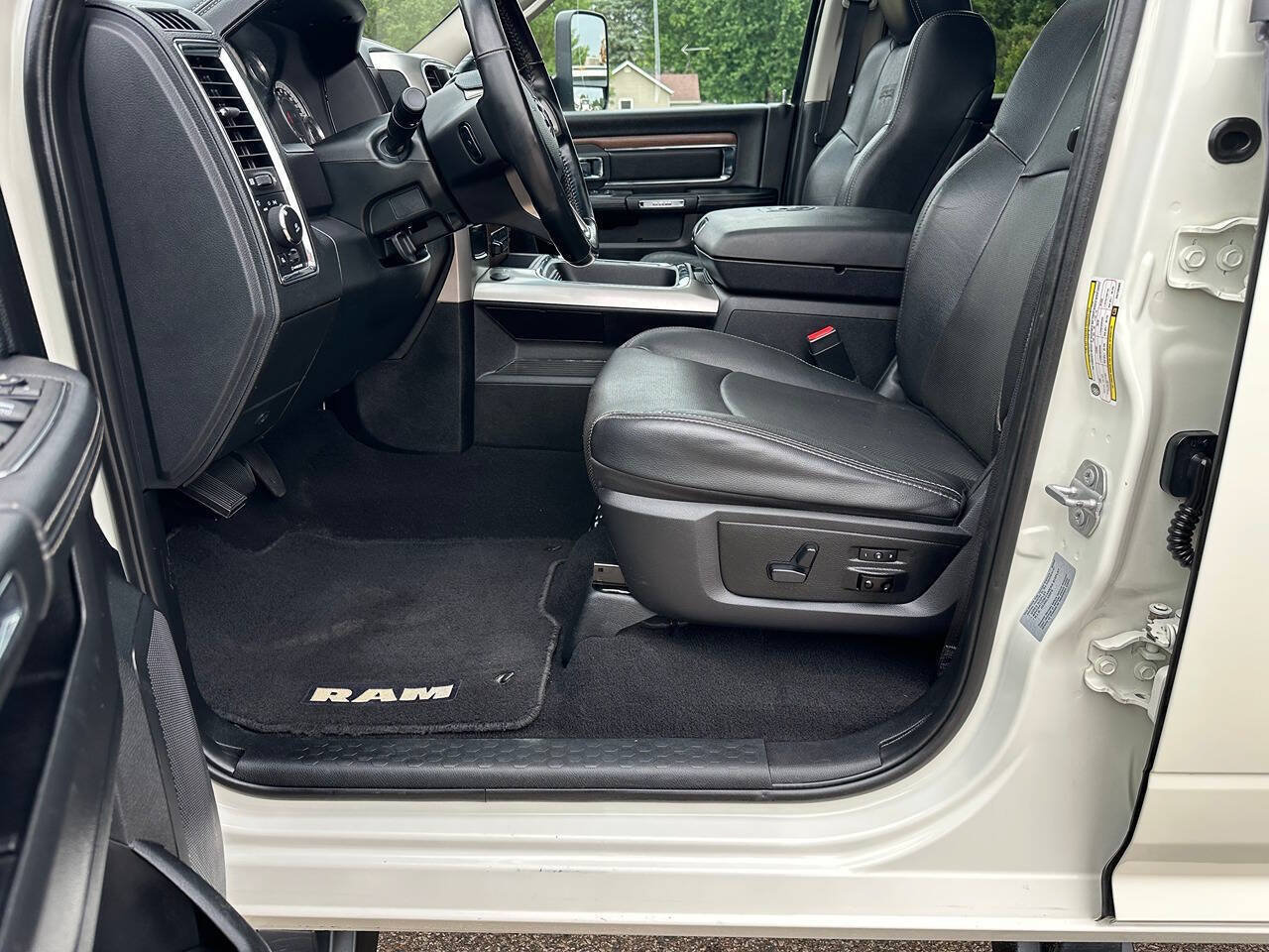 Used 2017 RAM 2500 Laramie w/ Sport Appearance Group AWD/4WD image 36