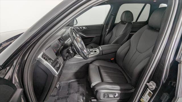 Used 2021 BMW X5 xDrive40i w/ Parking Assistance Package AWD/4WD image 11