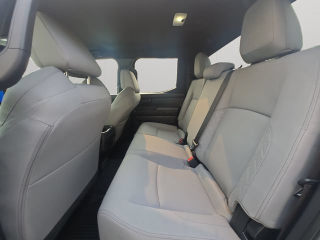 Certified 2025 Toyota Tacoma SR5 AWD/4WD image 12