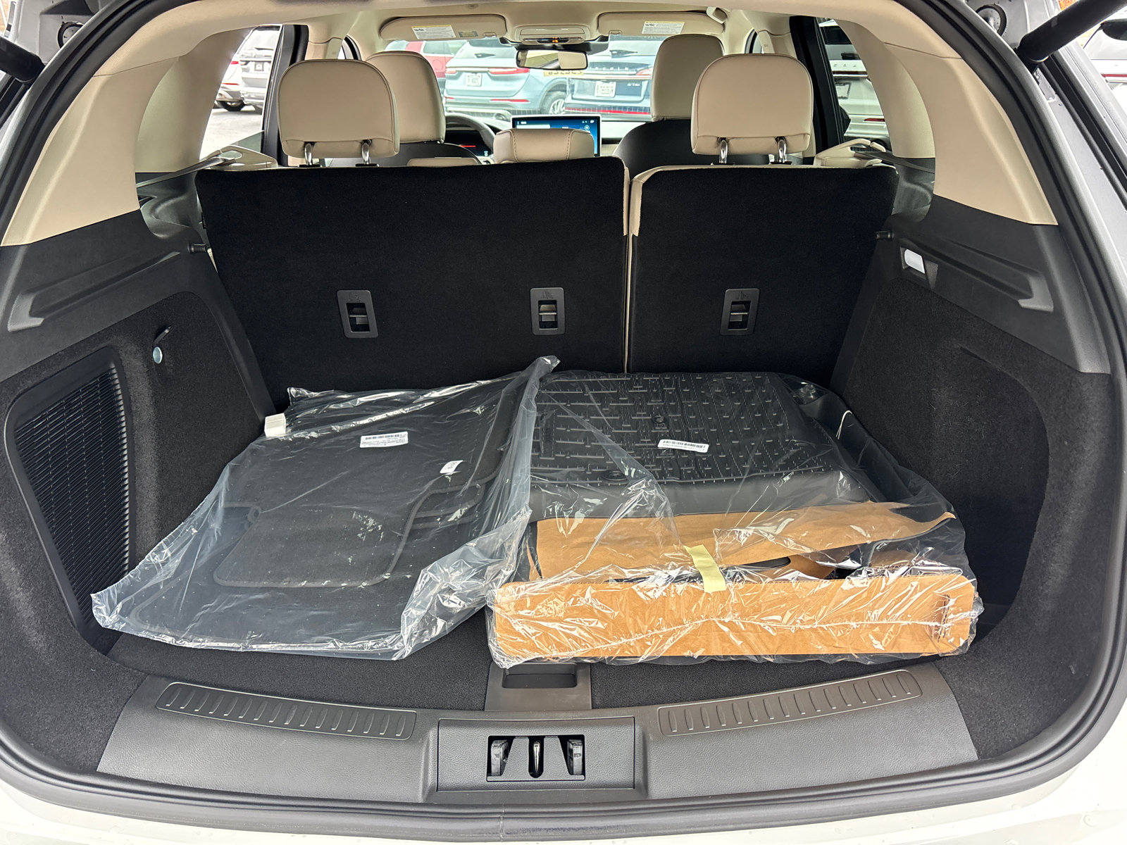 New 2026 Lincoln Corsair Premiere image 9