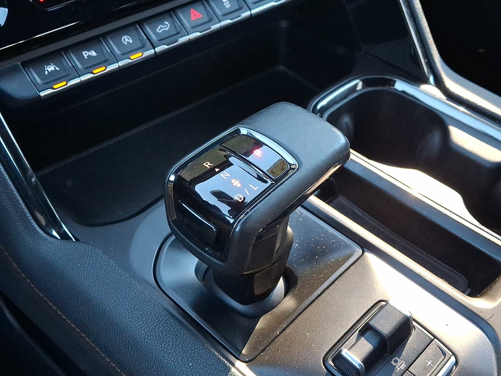 Certified 2023 GMC Sierra 1500 AT4 w/ AT4 Premium Package image 16